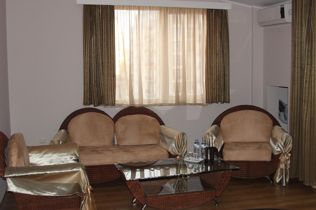 Iar Hotel Batumi Ngoại thất bức ảnh